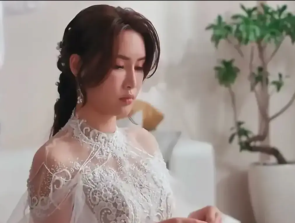 《苏畅-小凤新婚》完整未删减版-艾熙倾情演绎怀旧台味风情-4K无删减夸克网盘免费下载-苏畅-小凤新婚高清典藏版在线观看