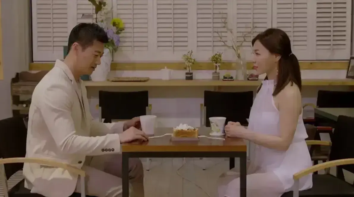 《邻居家妻子》韩国电影未删减1080P韩语中字-我邻居的老婆资源下载-高清完整版《邻居家妻子》夸克迅雷百度网盘在线观看