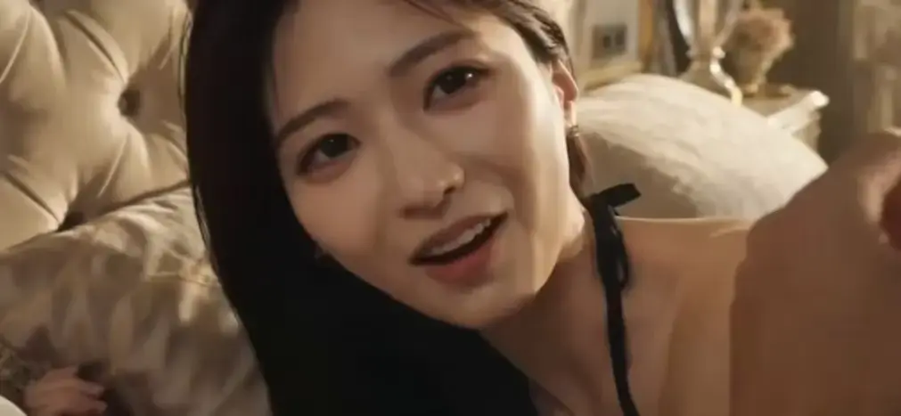 《B中爱情故事》AI黄果真人短剧重逢篇全集超高清免费在线观看-阿里云盘一键转存-星空影院高清免费播放B中爱情故事