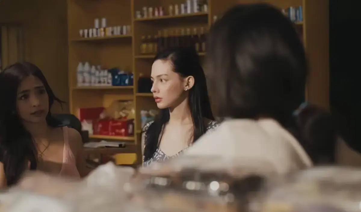 菲律宾电影《奶油馅饼》安杰尔卡斯特罗主演-超清无删减版高清免费观看-高分电影奶油馅饼蓝光中字无广告资源下载